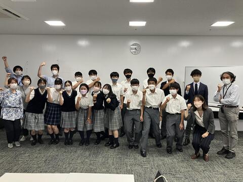 探究する聖の高校1年生