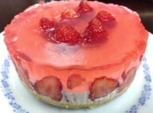 【校長ブログ】いちごのレアチーズケーキ