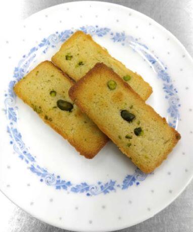 【校長ブログ】校長の料理教室:ピスタチオのフィナンシェ