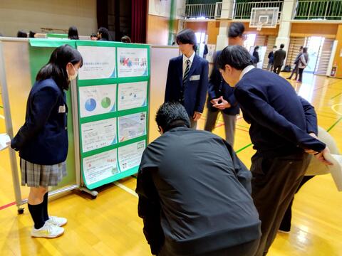 高校1年「探究」校内プレゼンテーション大会
