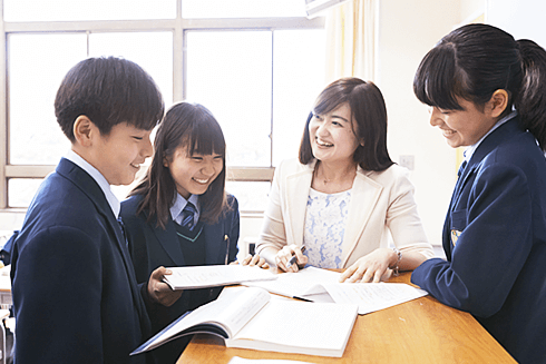 「教員」が近い!全教員が全生徒のこと知っている。